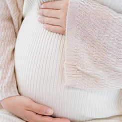 她本担心年过🏛👁六旬的🌓父亲会不适应，但🍺国内正规的助孕机构没想到在简单指🇬🇸